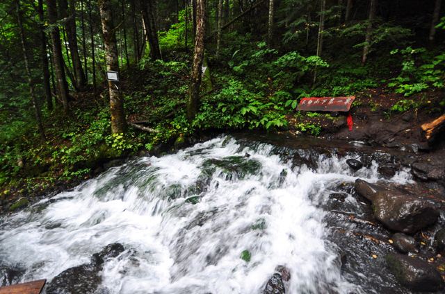 长白山第一泉——冷泉