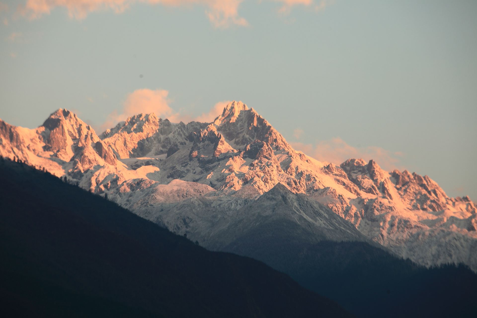 日照金山 贡嘎山