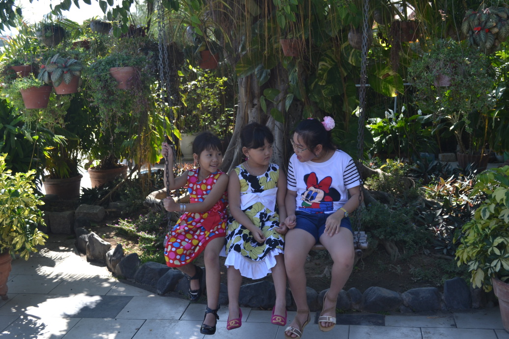 越南的可爱小女孩 芽庄四岛游